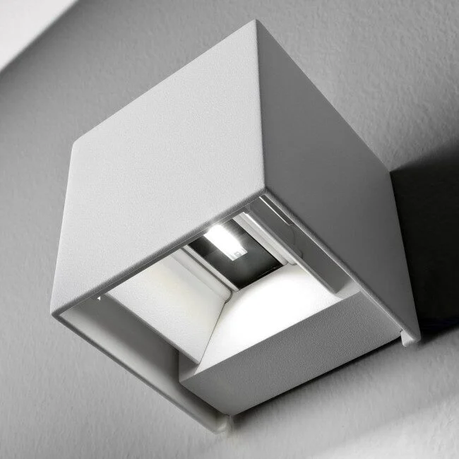 Aplica LED Amplitude pentru interior alb mat 01-1229 Redo
